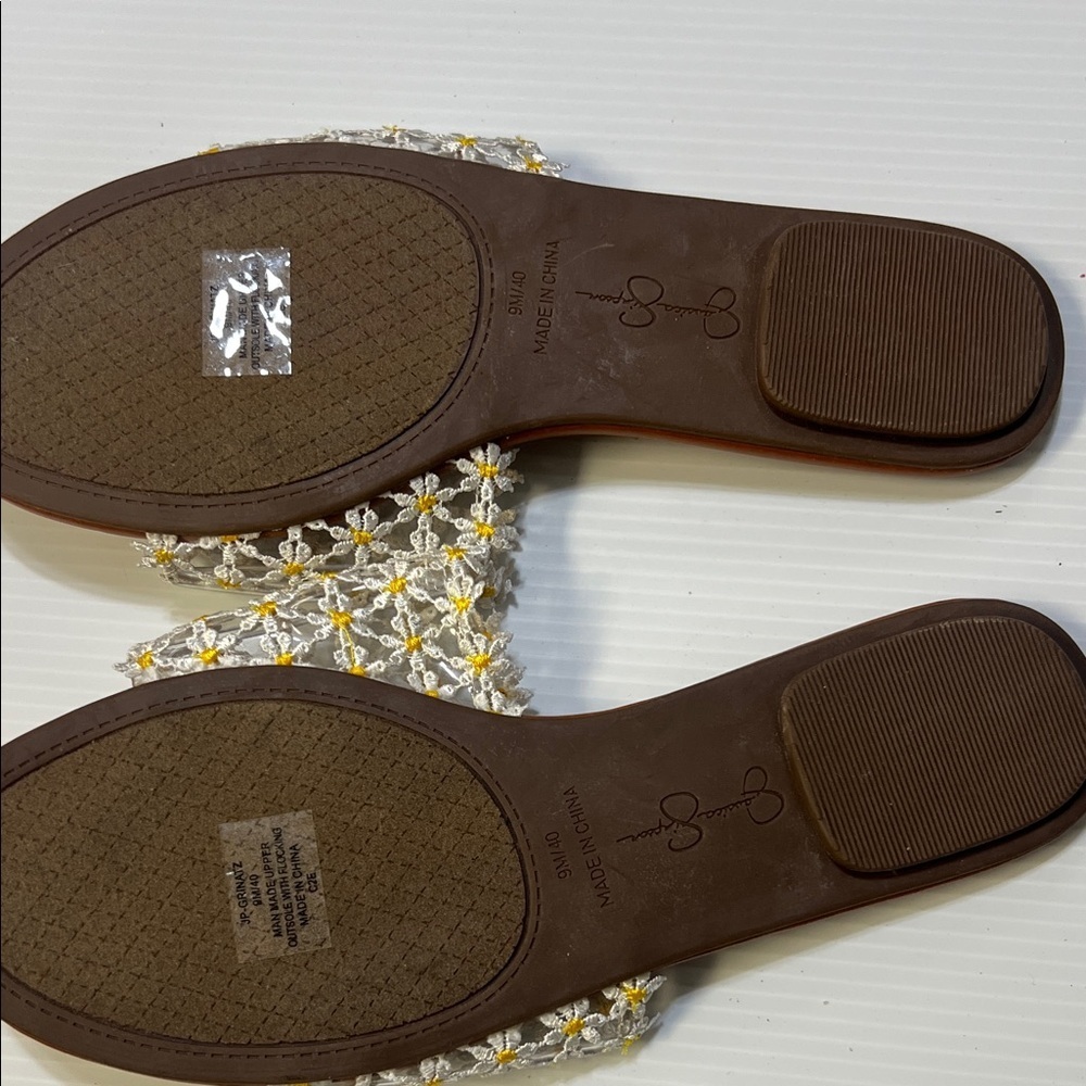Jessica Simpson Brown Slide Sandals with White and Yellow Beaded Lattice size 8 - Picture 2 of 4